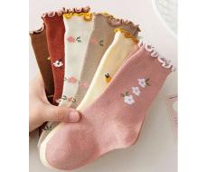 4 Pairs Of Randomly Colored Children's Rabbit Letter Jacquard Cute, Comfortable, And Fashionable Sweat-Wicking Socks For All Seasons SKU: sk2403208911519995