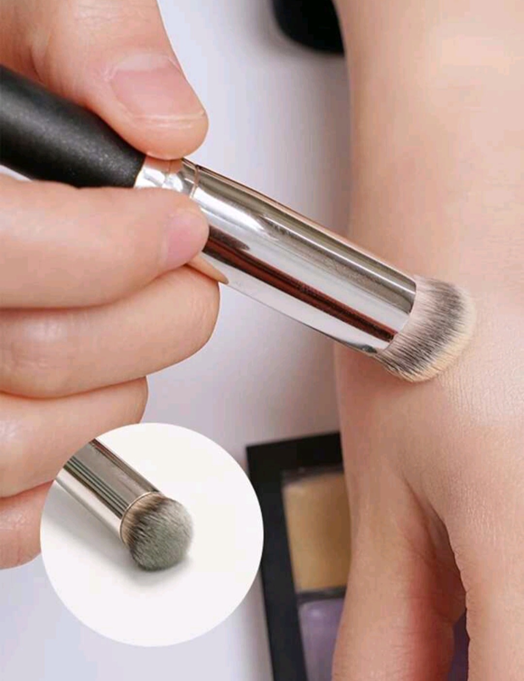 1pc Concealer Brush With Soft Bristle, Flat Square & Beveled End, No Powder Absorption, Brush Strokes-free, Perfect For Makeup Beginners