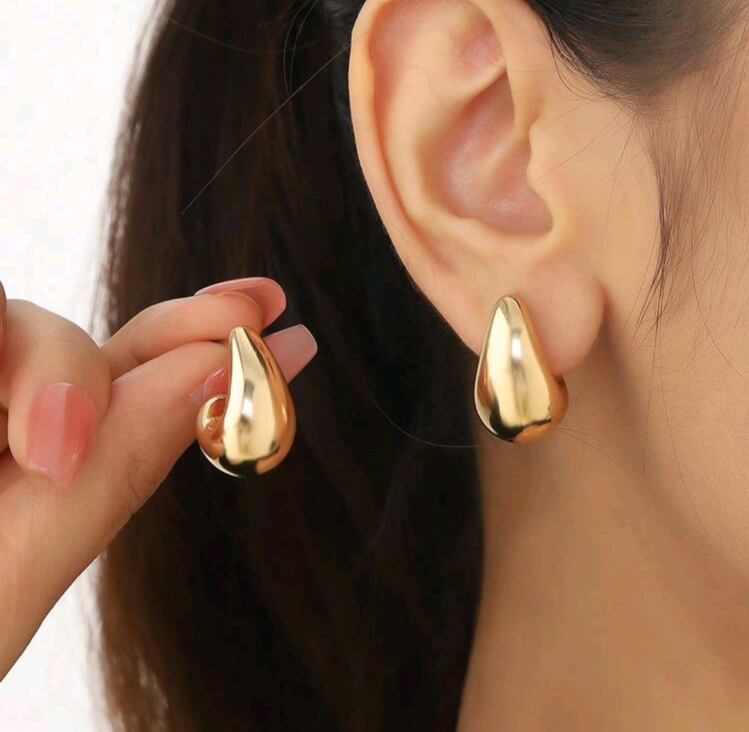 European & American Style Glowing Hollow Out Punk Style Comma & Teardrop Shaped Zinc Alloy Earrings, Shallow Gold, For Women, Trendy, Vintage, Influencer Style, Unique, Everyday Wear