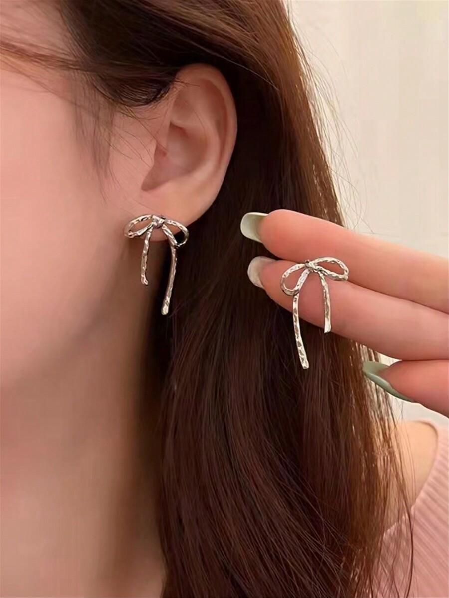 1pair Fashin Style Bow Knot Shape Hollow Out Earrings For Women Daily And Office Wearing SKU: sj2401318536932500