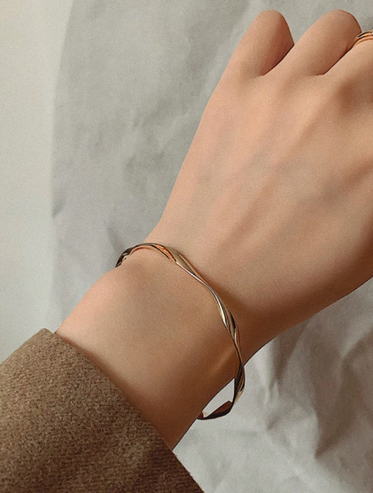 1шт Модный простой Волновой дизайн с открытым браслетом-браслетом, подходящий для повседневной носки женщин, фестиваля, вечеринки
