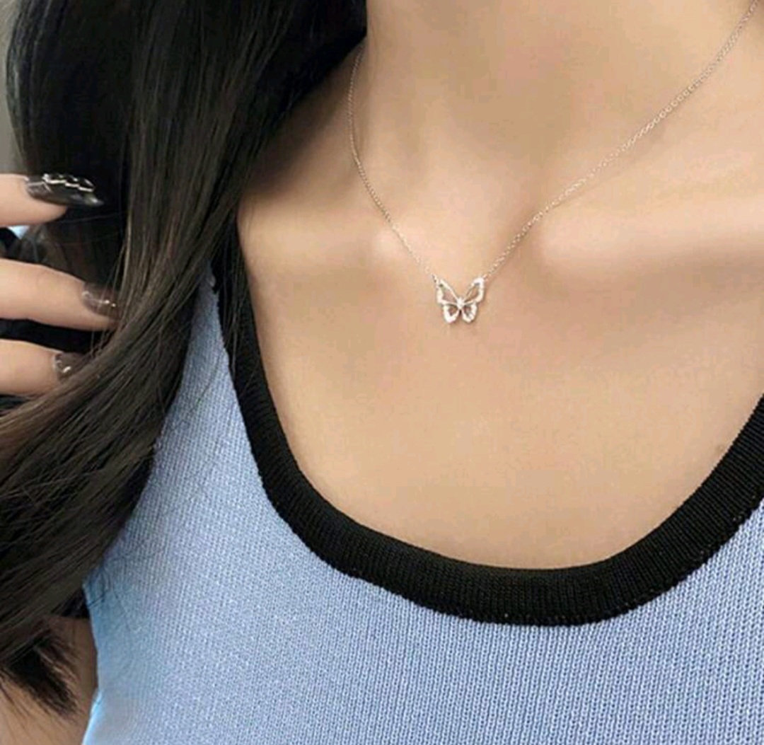 1pc Bowknot Shaped Crystal Inlaid Necklace For Women, Korean Style Clavicle Chain Trendy Ins Necklace, Minimalist And Minimalist Style