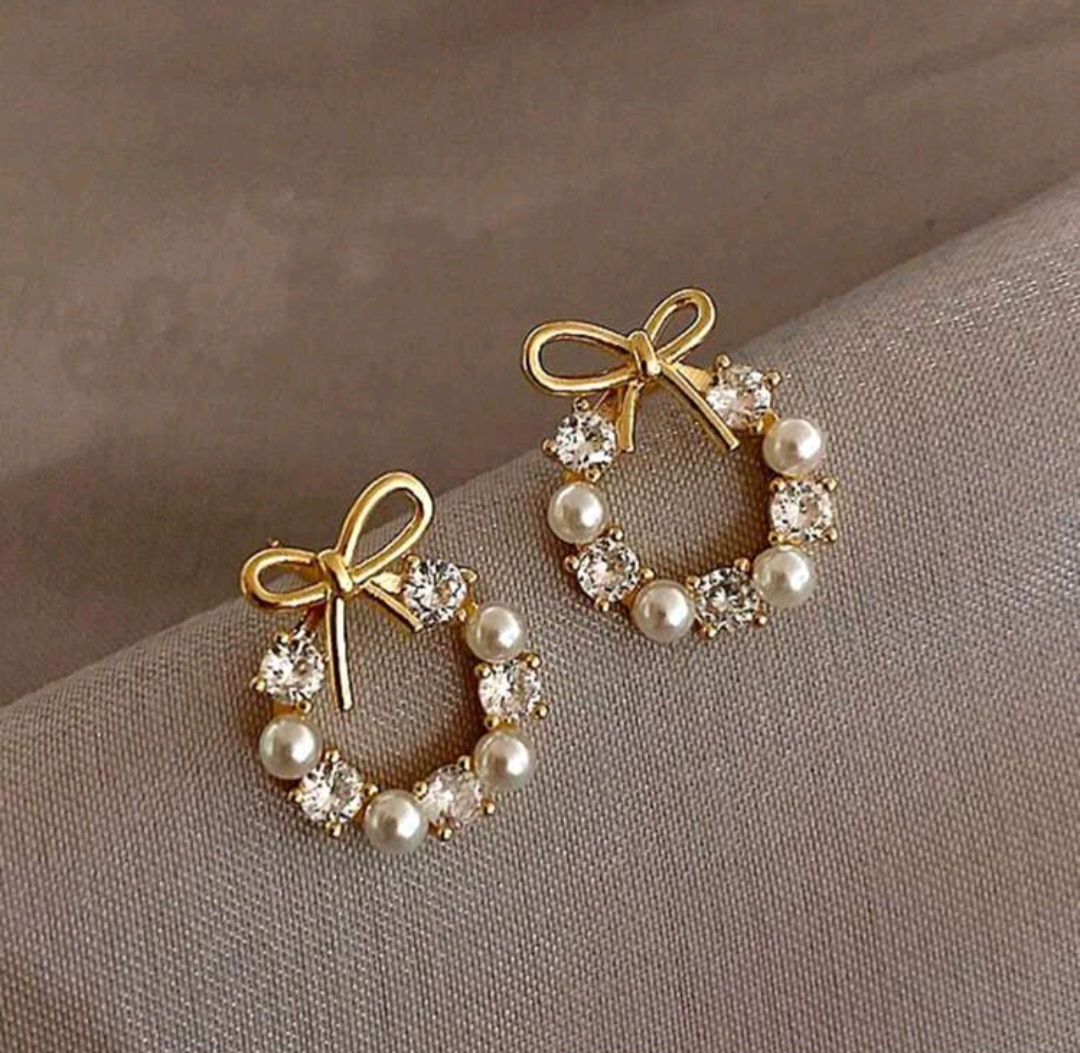 ПРИСТРОЙ!!!   Серьги 1 Pair Of Small And Delicate Bowknot Style Trendy And Stylish Earrings