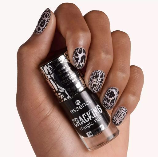 essence Топовое покрытие для ногтей Cracking magic nail top coat 8 мл