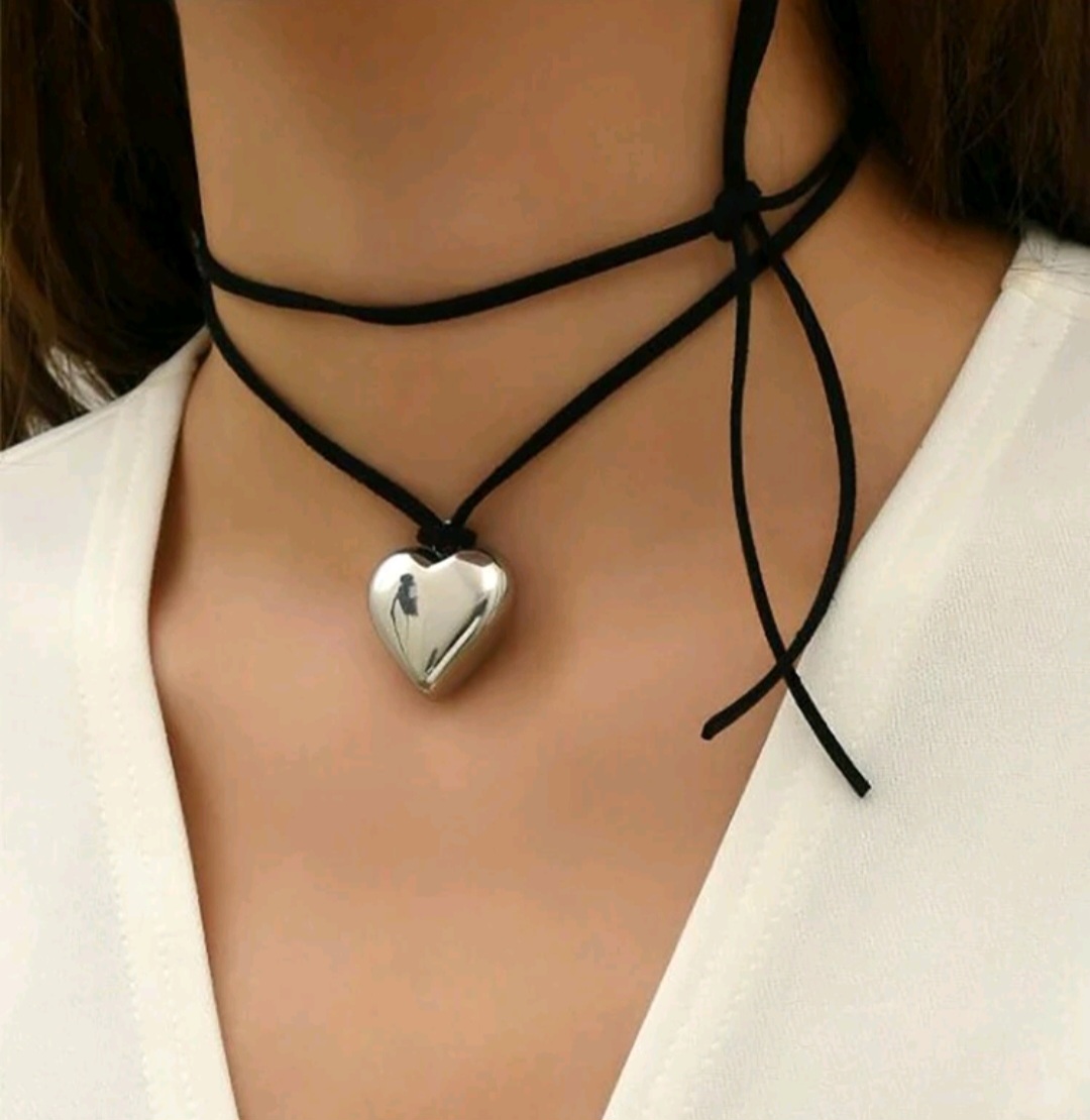 1pc Fashionable Creative Heart Pendant Necklace, Silver-Tone Heart Pendant On Adjustable Weaved Chain, Ideal For Festival Gift And Daily Wear